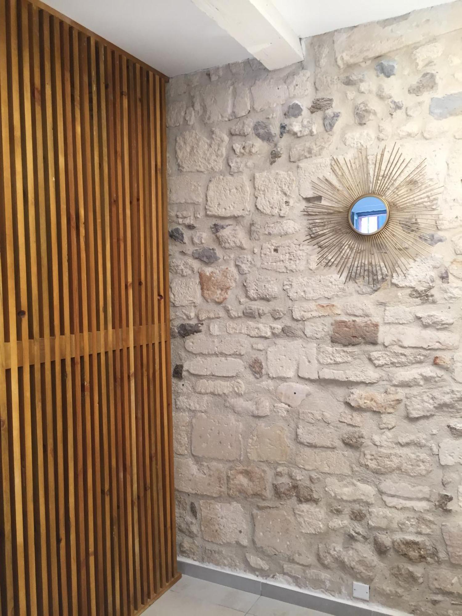 Studio Climatise, La Cloison อาร์ลส์ ภายนอก รูปภาพ